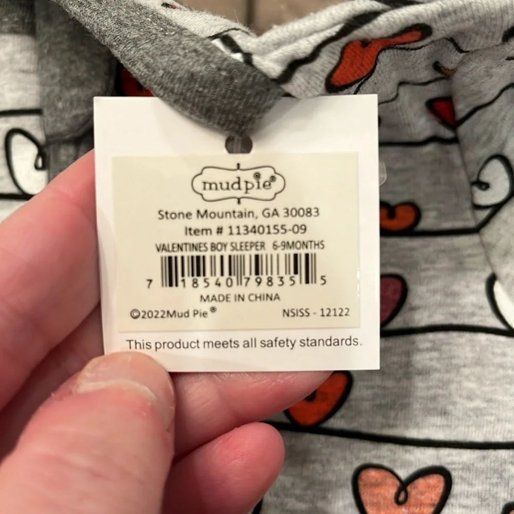 MUD PIE HEART GRAY BABY SLEEPER/ NWT/6-9 MONTHS